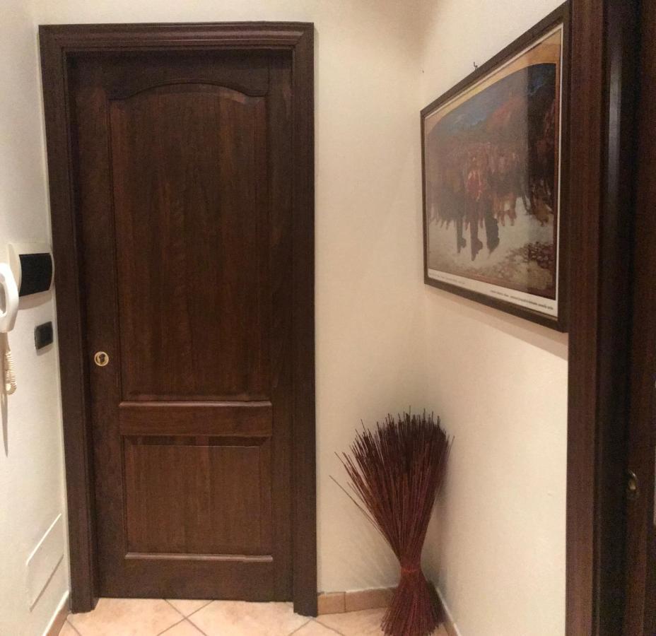 La Casa Del Melograno Apartment อัลบา ภายนอก รูปภาพ
