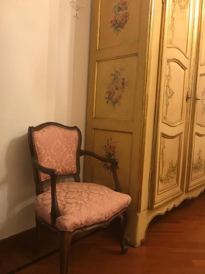 La Casa Del Melograno Apartment อัลบา ภายนอก รูปภาพ
