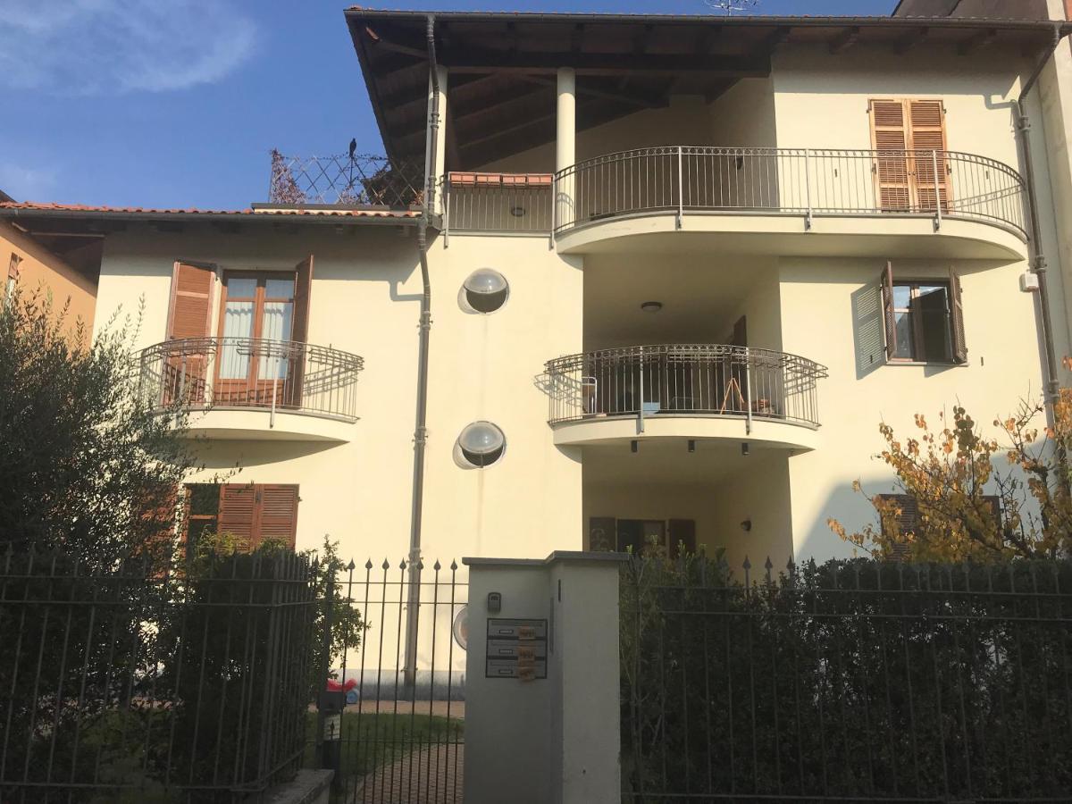 La Casa Del Melograno Apartment อัลบา ภายนอก รูปภาพ